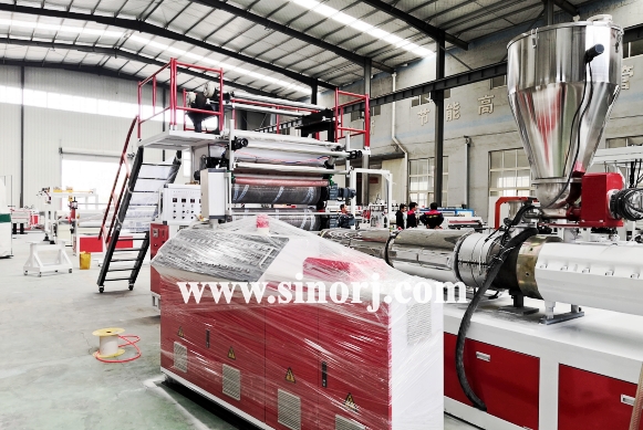 PVC仿大理石板生產(chǎn)線(xiàn)試機(jī)成功發(fā)貨越南