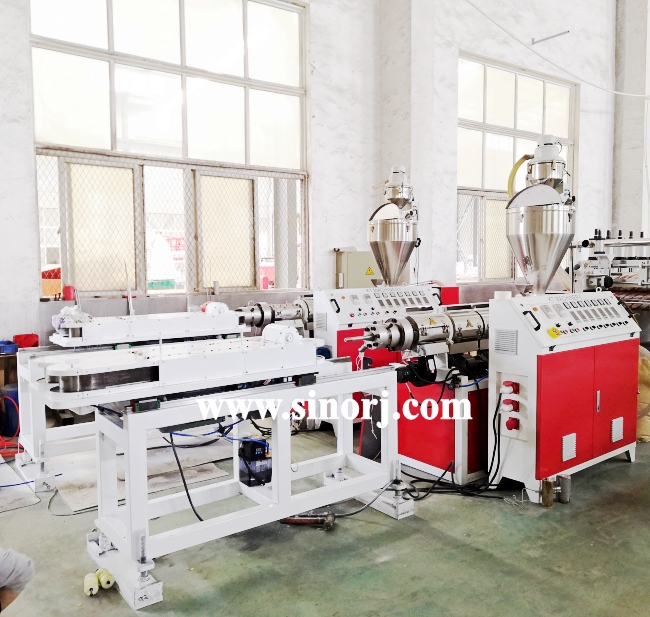 波紋管生產(chǎn)線(xiàn)試機(jī)成功準(zhǔn)備發(fā)貨